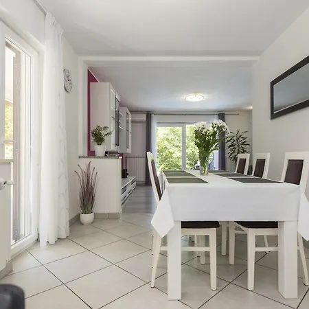 Casa vacanze Family Friendly House With A Swimming Pool Kapelica, - 24509 Labin (Istria)