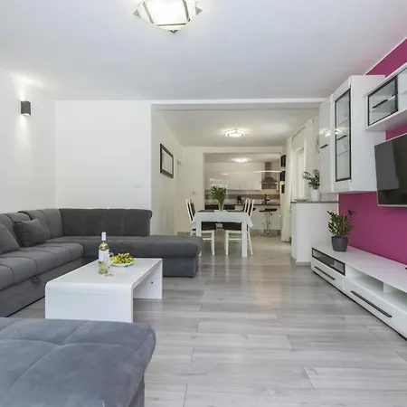 Family Friendly House With A Swimming Pool Kapelica, - 24509