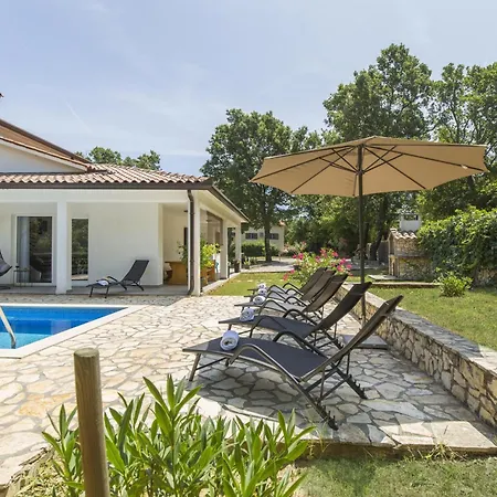 Family Friendly House With A Swimming Pool Kapelica, - 24509 Casa vacanze
